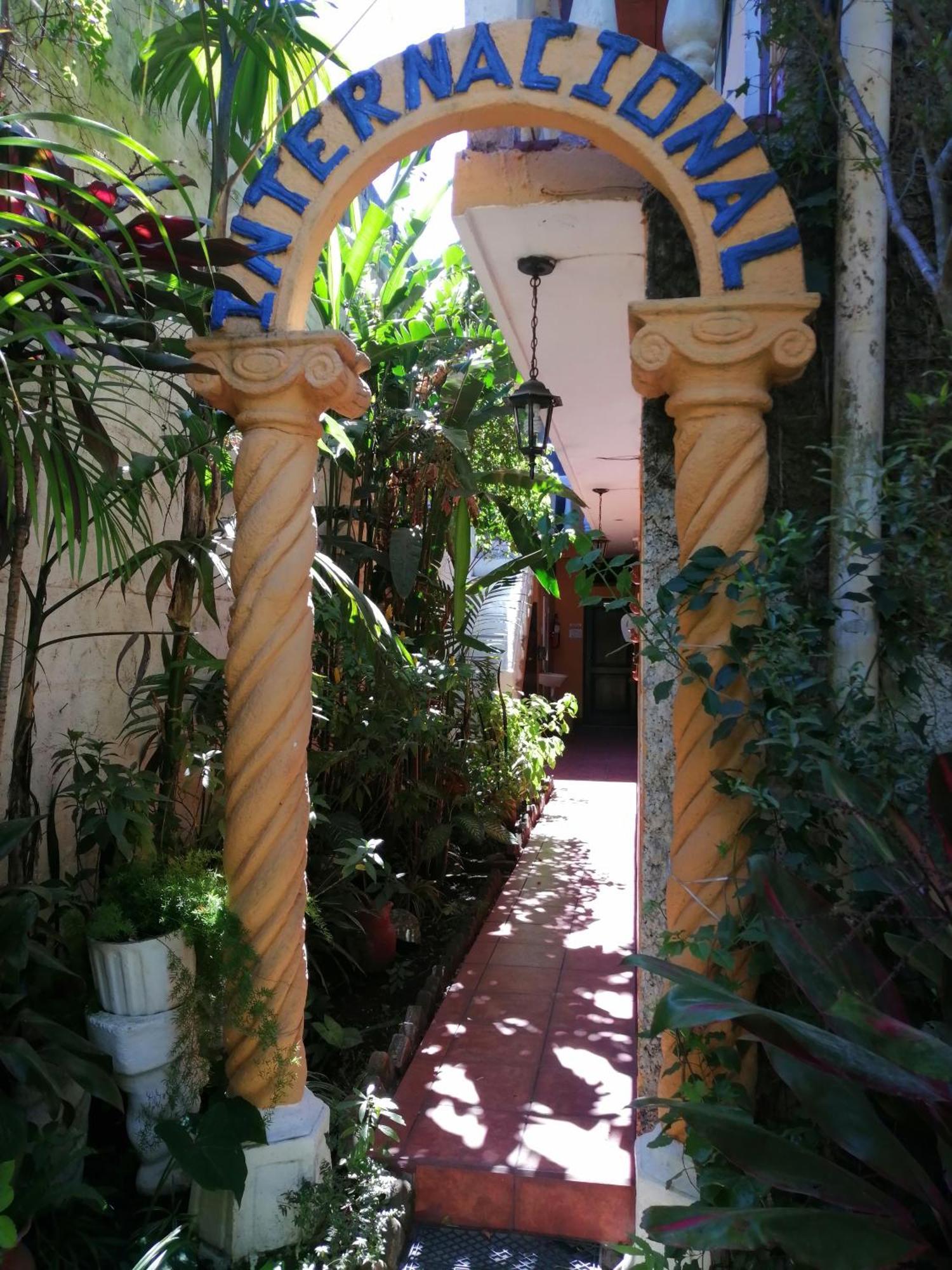 Hotel Internacional Guest House Antigua Exterior foto